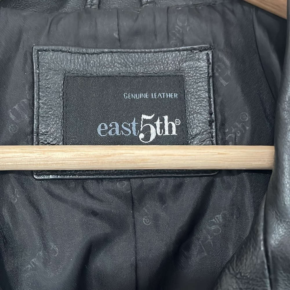 Leather jacket - Picture 3 of 6